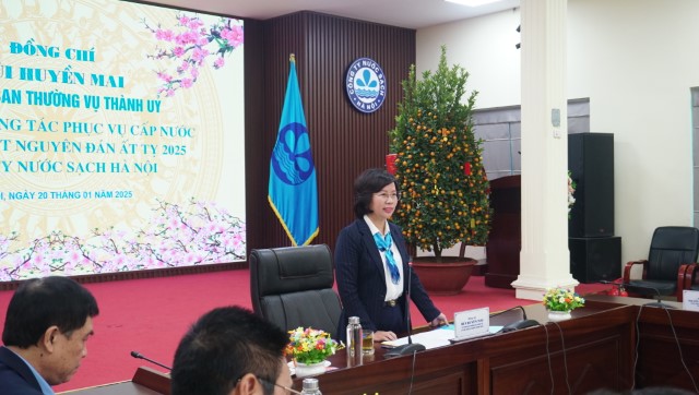 Lãnh đạo Thành ủy Hà Nội đến thăm, kiểm tra công tác cấp nước Tết tại Công ty Nước sạch Hà Nội.